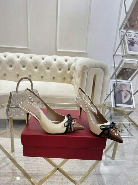 Picture of Valentino Shoes _SKUValentinosz35-40J110920310